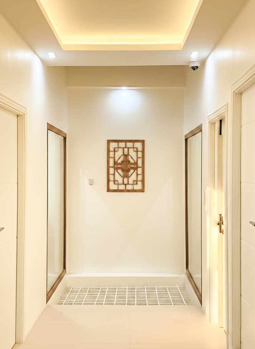 Office Remodeling Project Riyadh - modern workspace design by Hanjin E&T