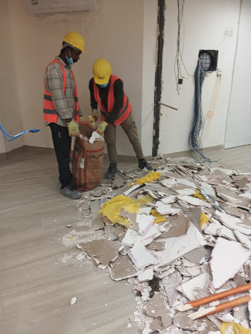 Office fit-out Riyadh construction process - Hanwha project final touches