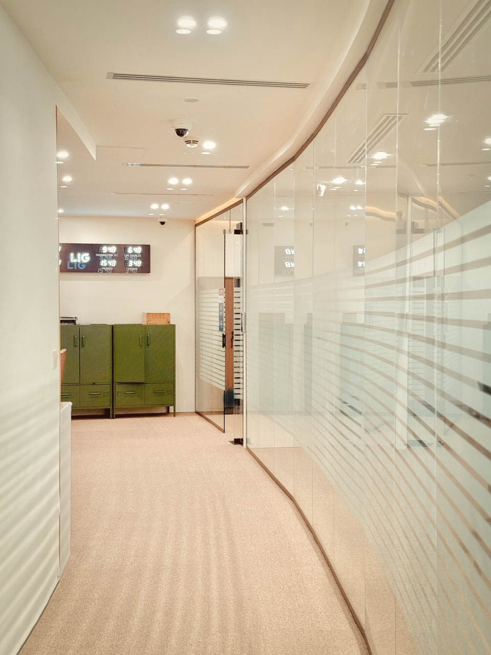 LIG NEX1 workspace after office fit-out Riyadh by Hanjin E&T